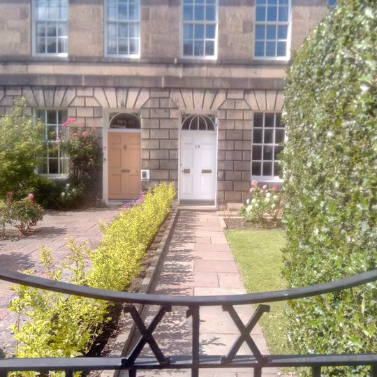 Edinburgh, 19 Comely Bank