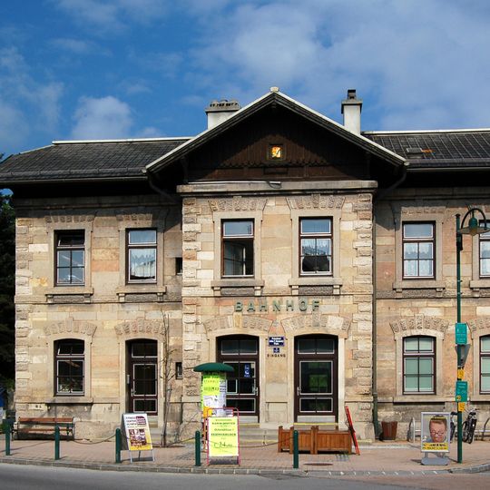 Aufnahmsgebäude Berndorf Stadt