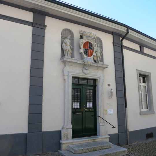 Pfarrhaus St. Ursen, Kaplanei