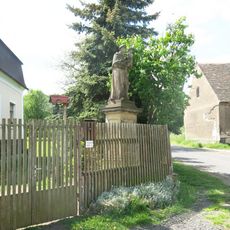 Socha svatého Antonína Paduánského u domu 59 v Úhošťanech