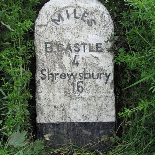 Milestone Approximately 15M North-West Of Quarry Cottages