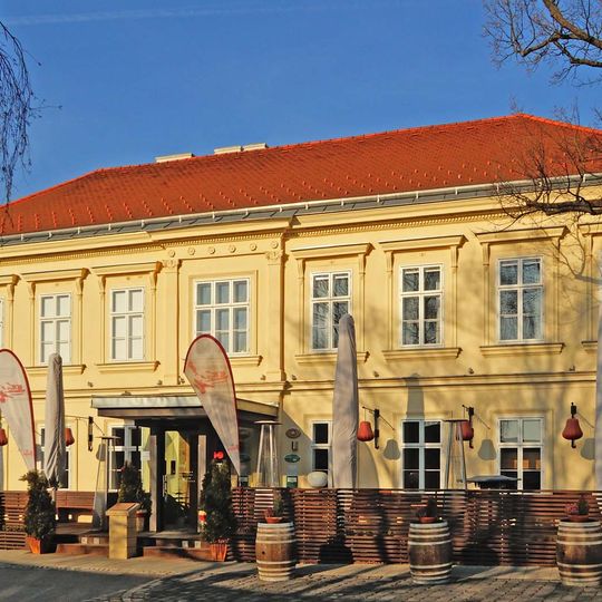 Wohnhaus, ehem. Schule