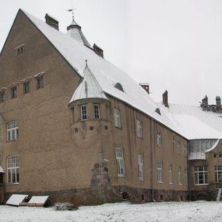 Taagepera Manor
