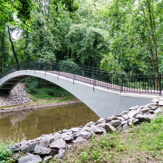 Fußgängerbrücke über die Weiße Elster - -