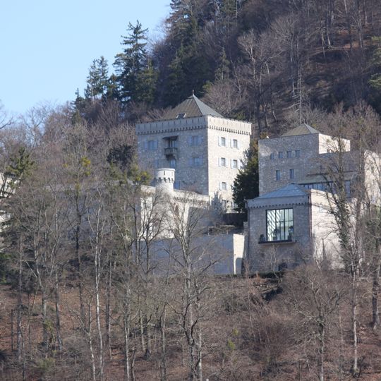 Schloss Neuhaus