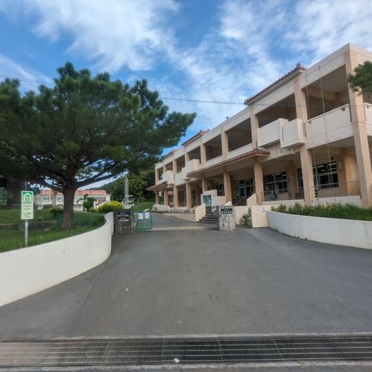 石垣市立川平小中学校