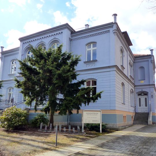 Villa Bahnhofstraße 4