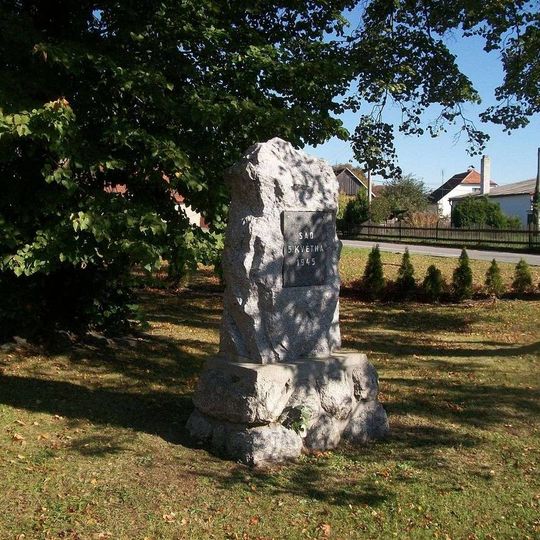 Památník ve Skašově