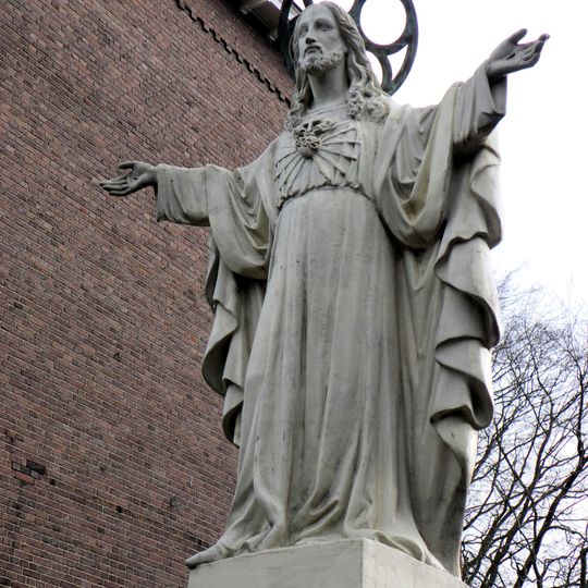 Statue of Sacred Heart of Jesus Christ