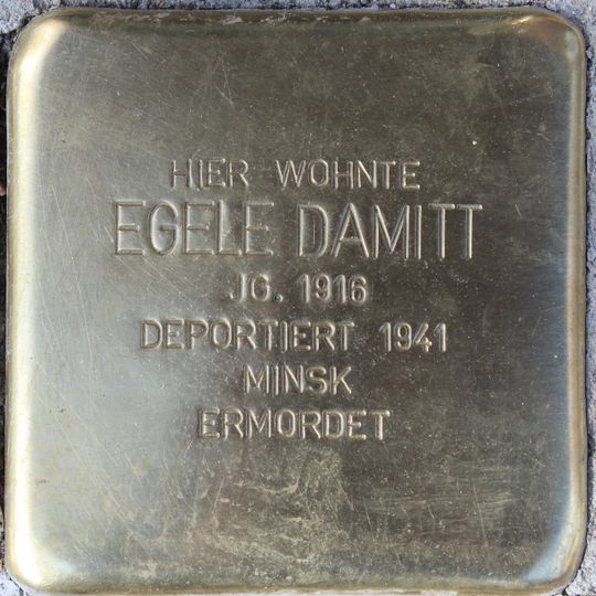Stolperstein en memoria de Egele Damitt