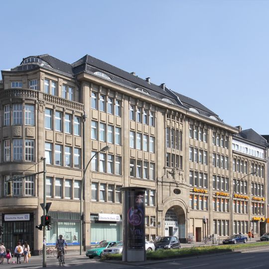 Hermannstraße 256–258, Karl-Marx-Straße 2
