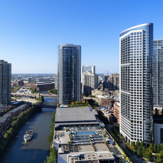 Holiday Inn Chicago Dwtn Wolf Point, an IHG Hotel