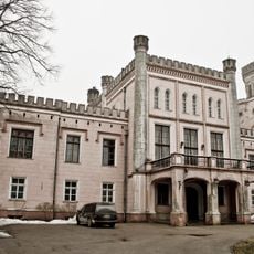 Vecauces muižas pils