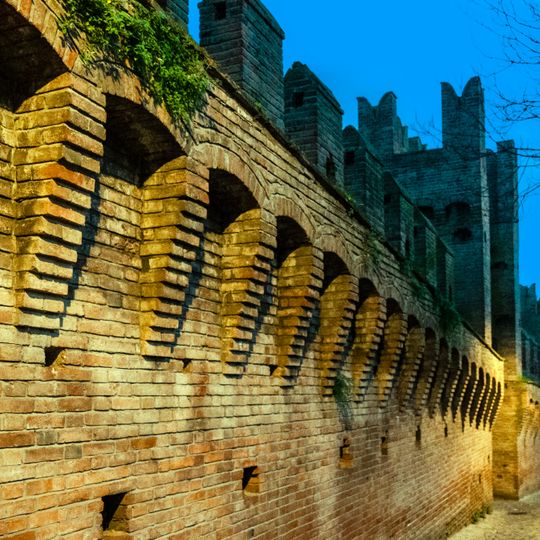 Mura di cinta di Gradara