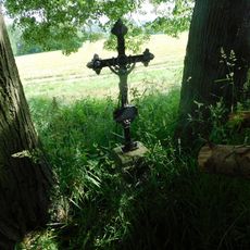 Kříž východně od Tuklek