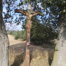 Kříž u železniční tratě u Mastníka