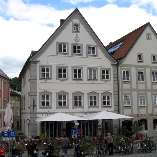 Marktplatz 13