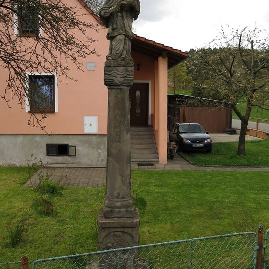 Sloup se sochou svatého Jana Nepomuckého