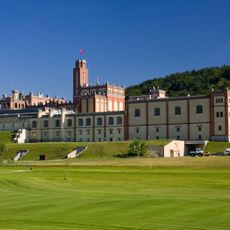 Building Feldschlösschen brewery with pub and factory owner's villa