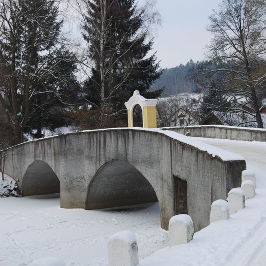 Stone bridge in Varvažov