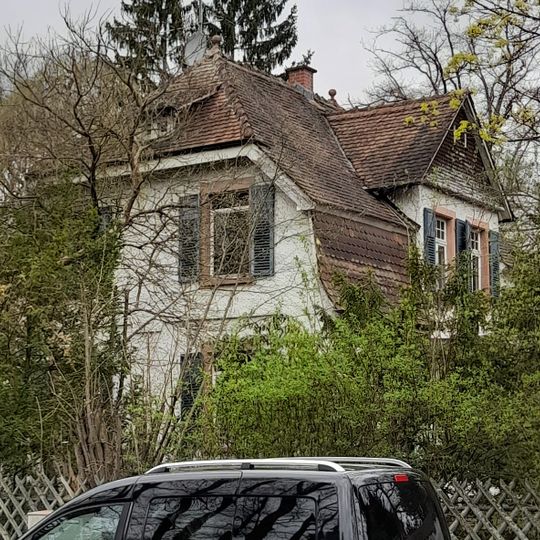 Haus Ernst-Ludwig-Allee 4