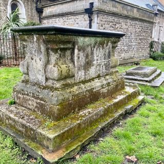 Unidentified Tomb In St Pancras Old Church Garden
