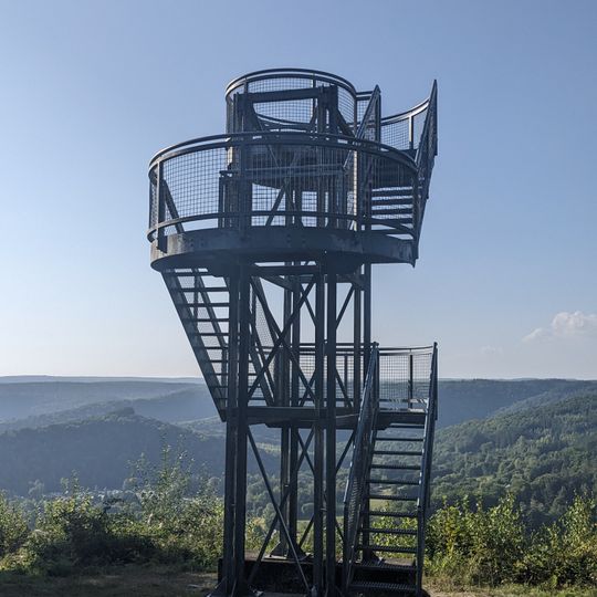 Tour de la Roche à Saloru