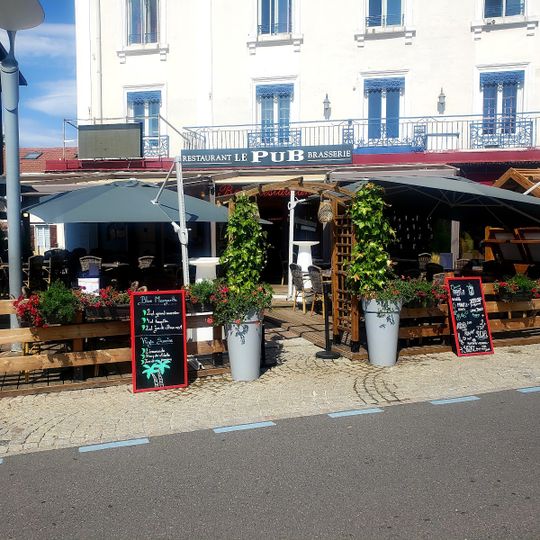 Le Pub