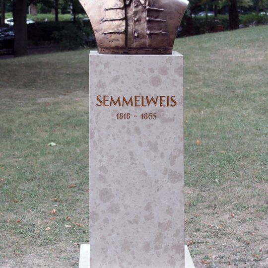 Büste Ignaz Semmelweis