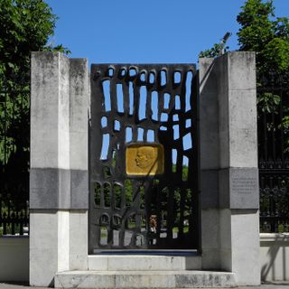 Julius Raab monument, Volksgarten Vienna