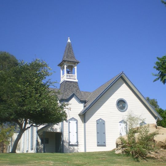 Oakwood Memorial Park Cemetery