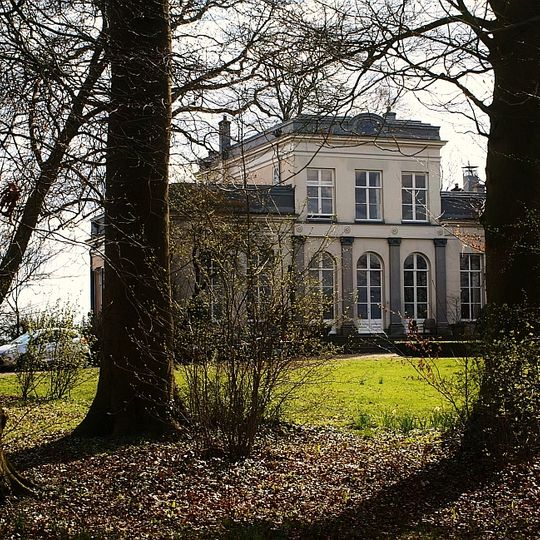 Djoerang: hoofdgebouw