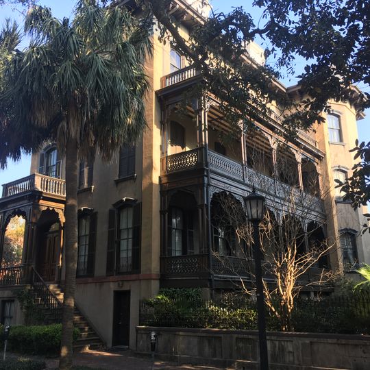 2 East Taylor Street