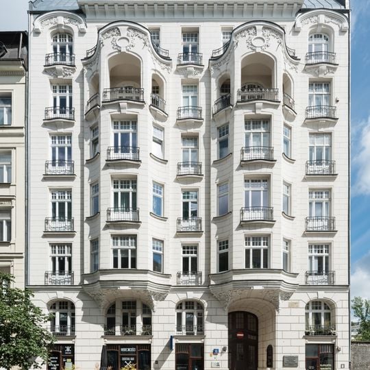10 Bagatela Street in Warsaw