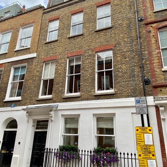 34, Essex Street Wc2
