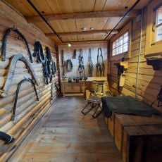 Конюшня (Выра)