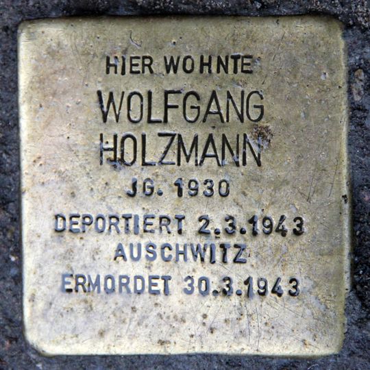Stolperstein en memoria de Wolfgang Holzmann