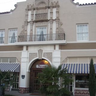 El Paisano Hotel