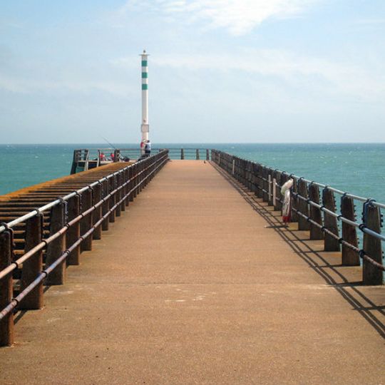 Newhaven East Pier Light