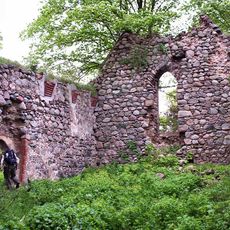 Ruina kościoła w Równie