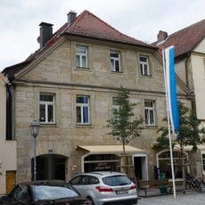 Wohn- und Geschäftshaus