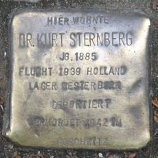Stolperstein en memoria de Kurt Sternberg