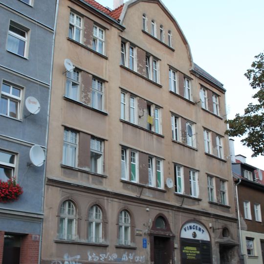 21,21a,21b Wyzwolenia Street in Olsztyn