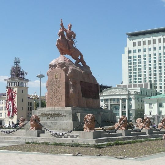 Statue of Damdin Sükhbaatar
