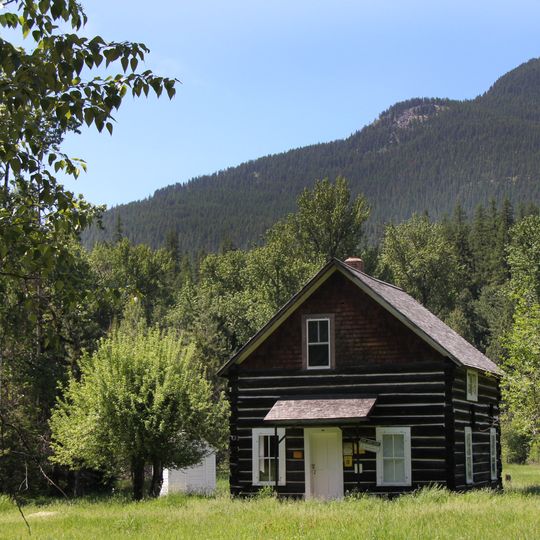 Bull River Guard Station