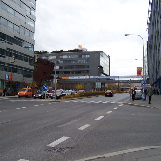 Footbridge to Brumlovka