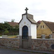 Výklenková kaple na mostě v Buzicích