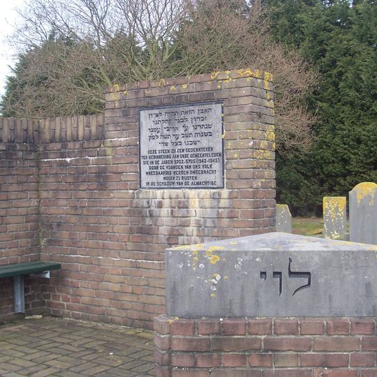 Monument op de Joodse begraafplaats