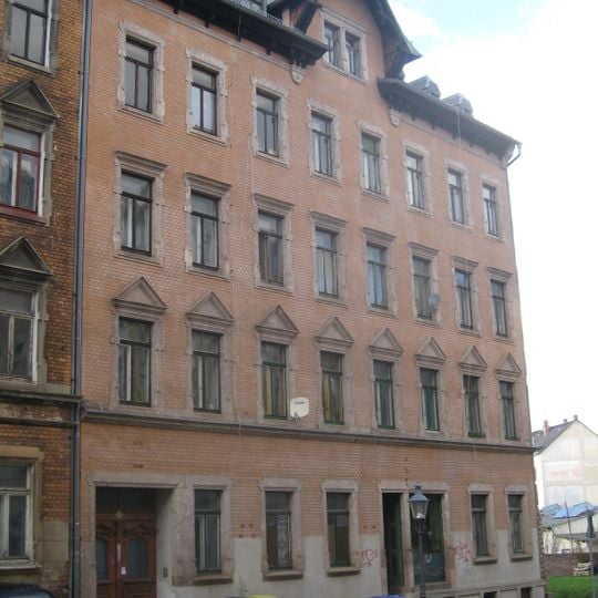 Mietshaus in ehemals geschlossener Bebauung Reinhardtstraße 17