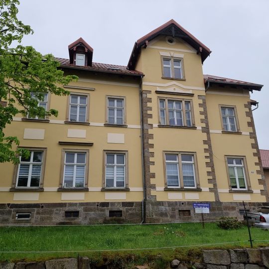 Wohnhaus und Nebengebäude Hauptstraße 66